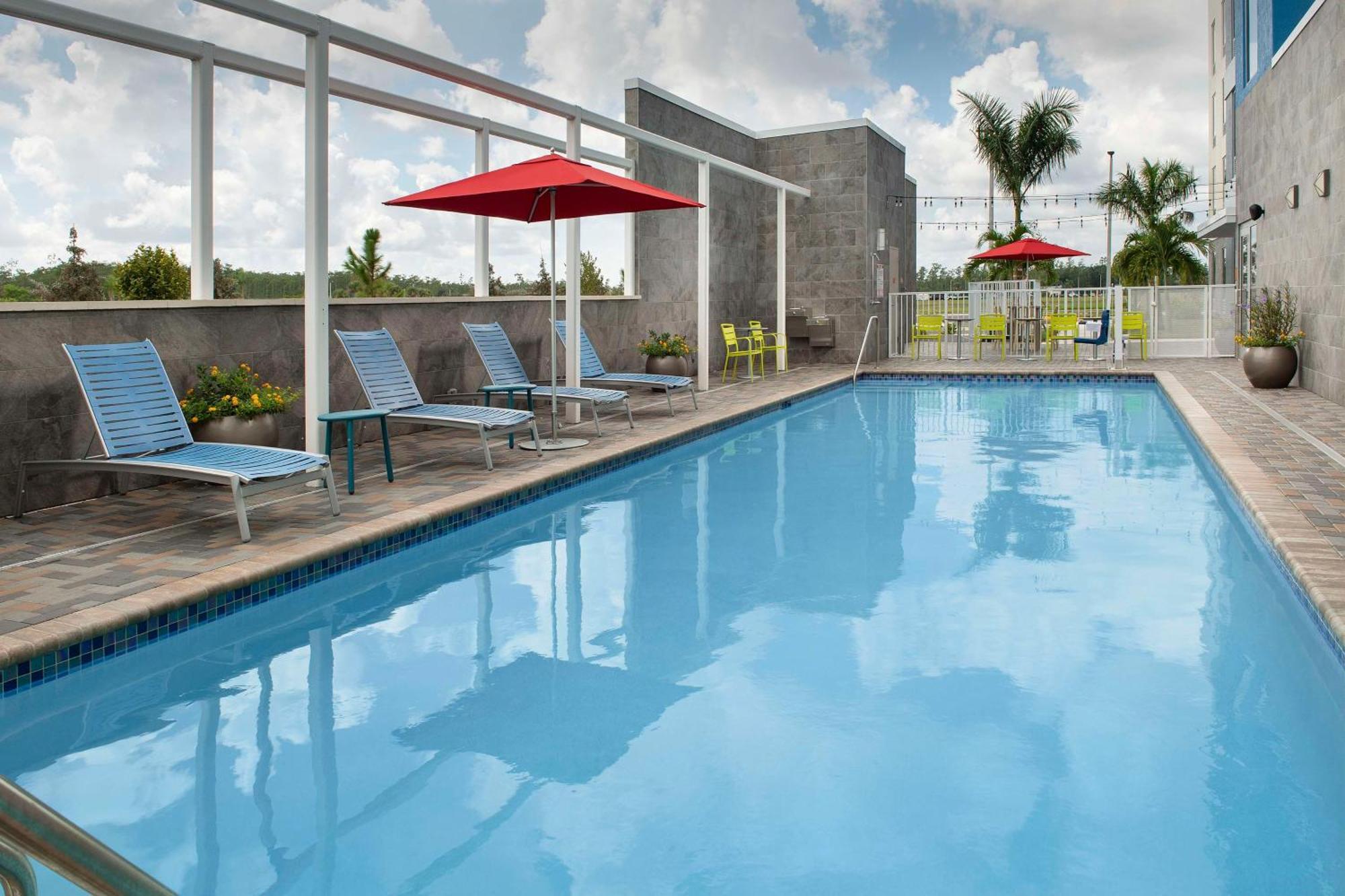 Home2 Suites By Hilton Fort Myers Airport Εξωτερικό φωτογραφία