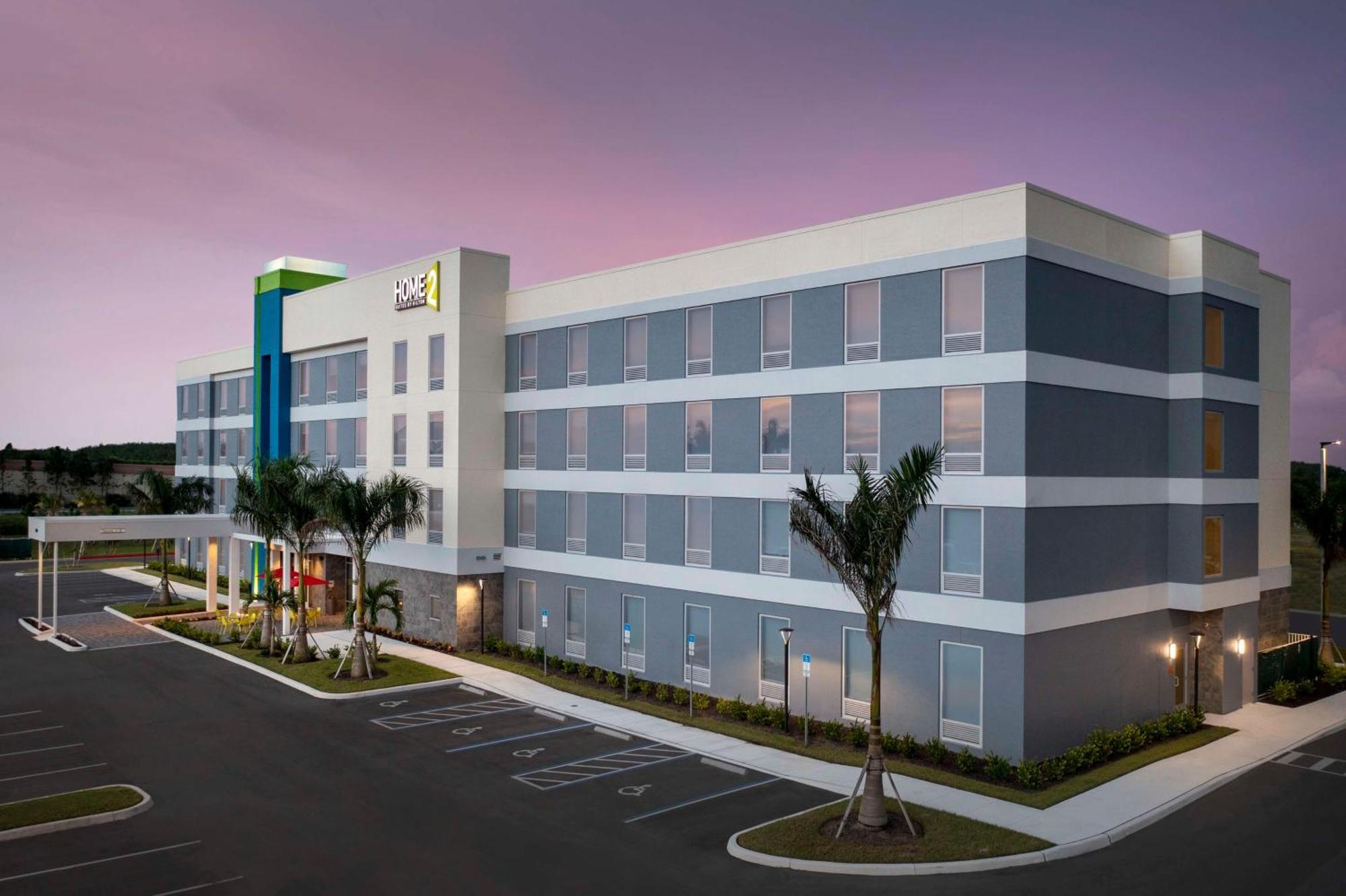 Home2 Suites By Hilton Fort Myers Airport Εξωτερικό φωτογραφία